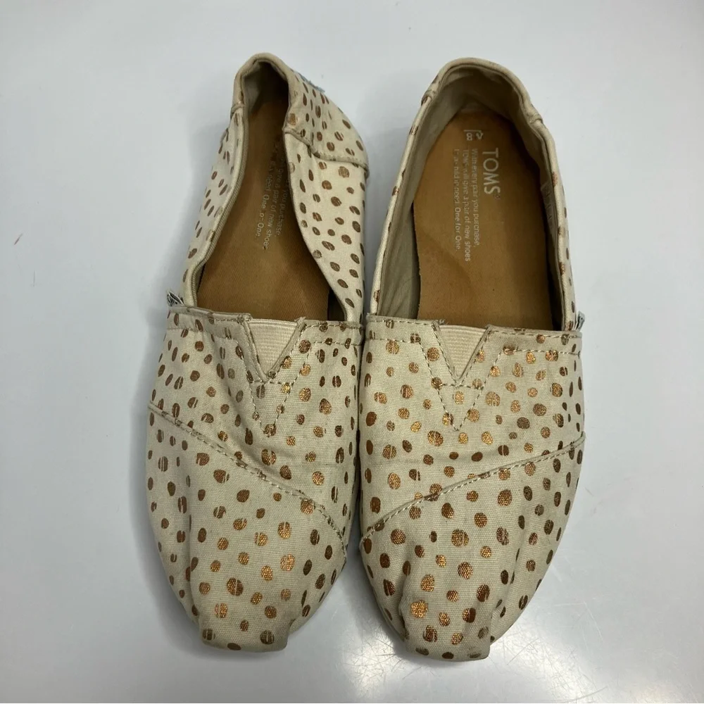 Toms cream with gold dots flats slip on‎ shoes size 8
